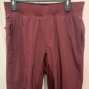 Lululemon T.H.E. Shorts 7” lined